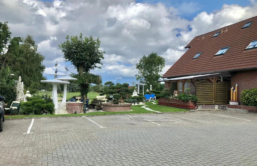 Garni Hotel-Pension Holum-1
